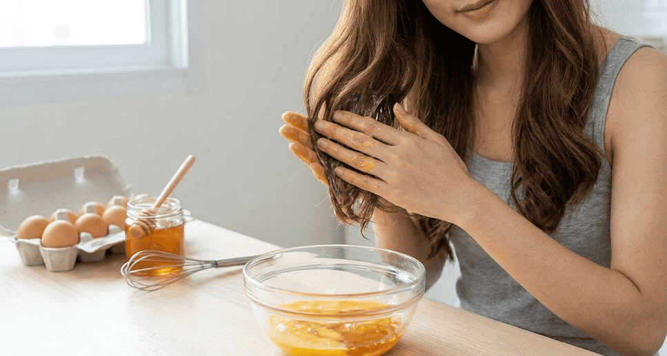 How to make hair silky and smooth at home is a common question among people struggling with dry, rough, and frizzy hair. Pollution, heat styling, poor diet, and harsh shampoos can damage your hair and make it look dull. The good news is that you can restore softness and shine naturally with simple home remedies, healthy hair habits, and proper care.